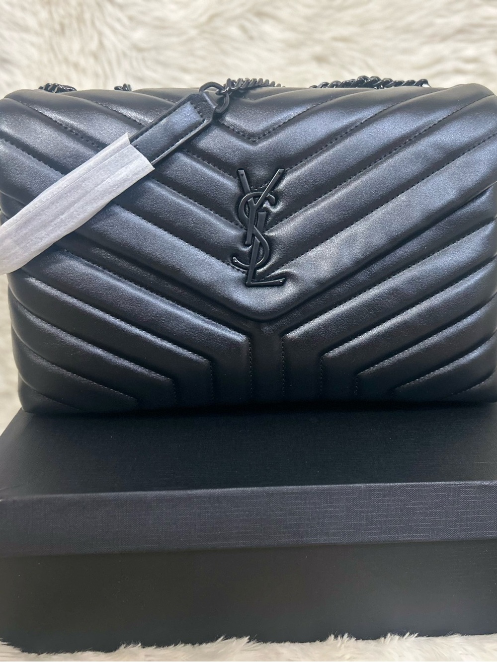 Chevron Leather Shoulder Bag - Black - Picture 3 of 4